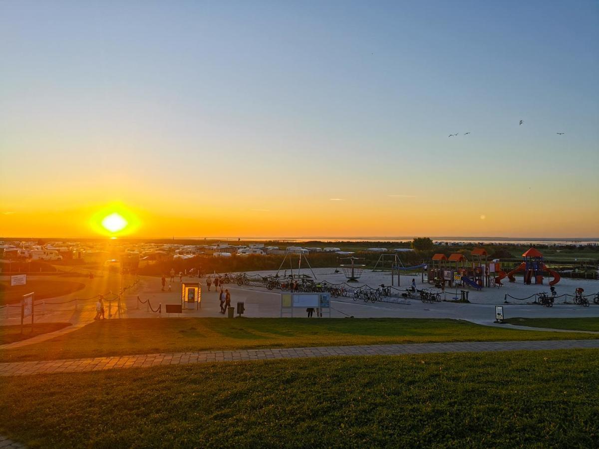 Smittshoern 3 - Nordsee Erdgeschosswohnung Mit Eingezaeunten Garten, Kamin Und Lounge! Altfunnixsiel Buitenkant foto