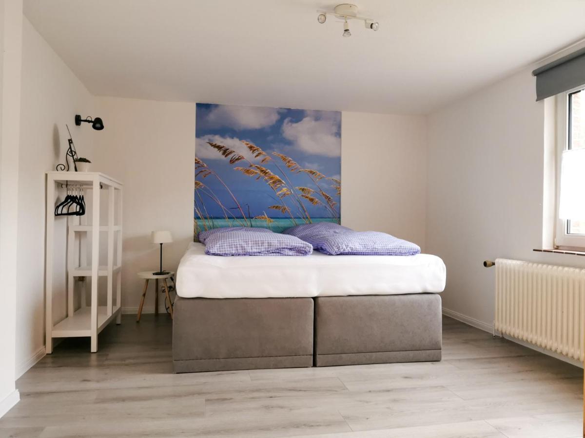 Smittshoern 3 - Nordsee Erdgeschosswohnung Mit Eingezaeunten Garten, Kamin Und Lounge! Altfunnixsiel Buitenkant foto